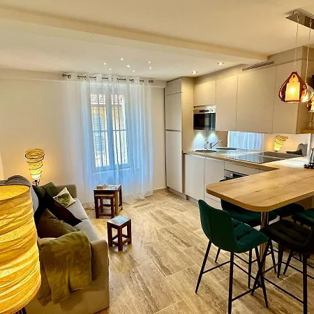 Hébergement de vacances Riviera